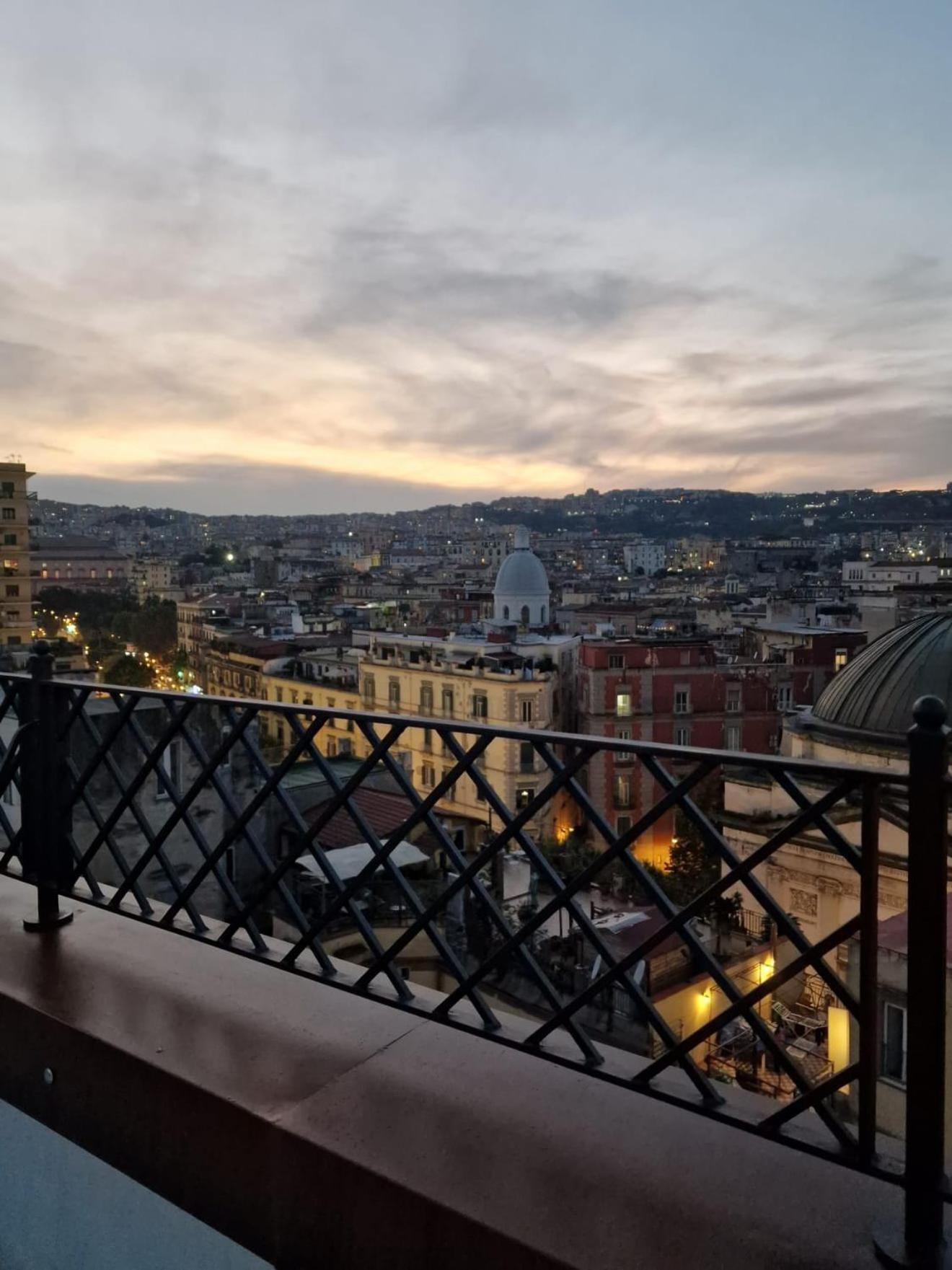 Faccia Gialla Napoli Casa Vacanze Bagian luar foto
