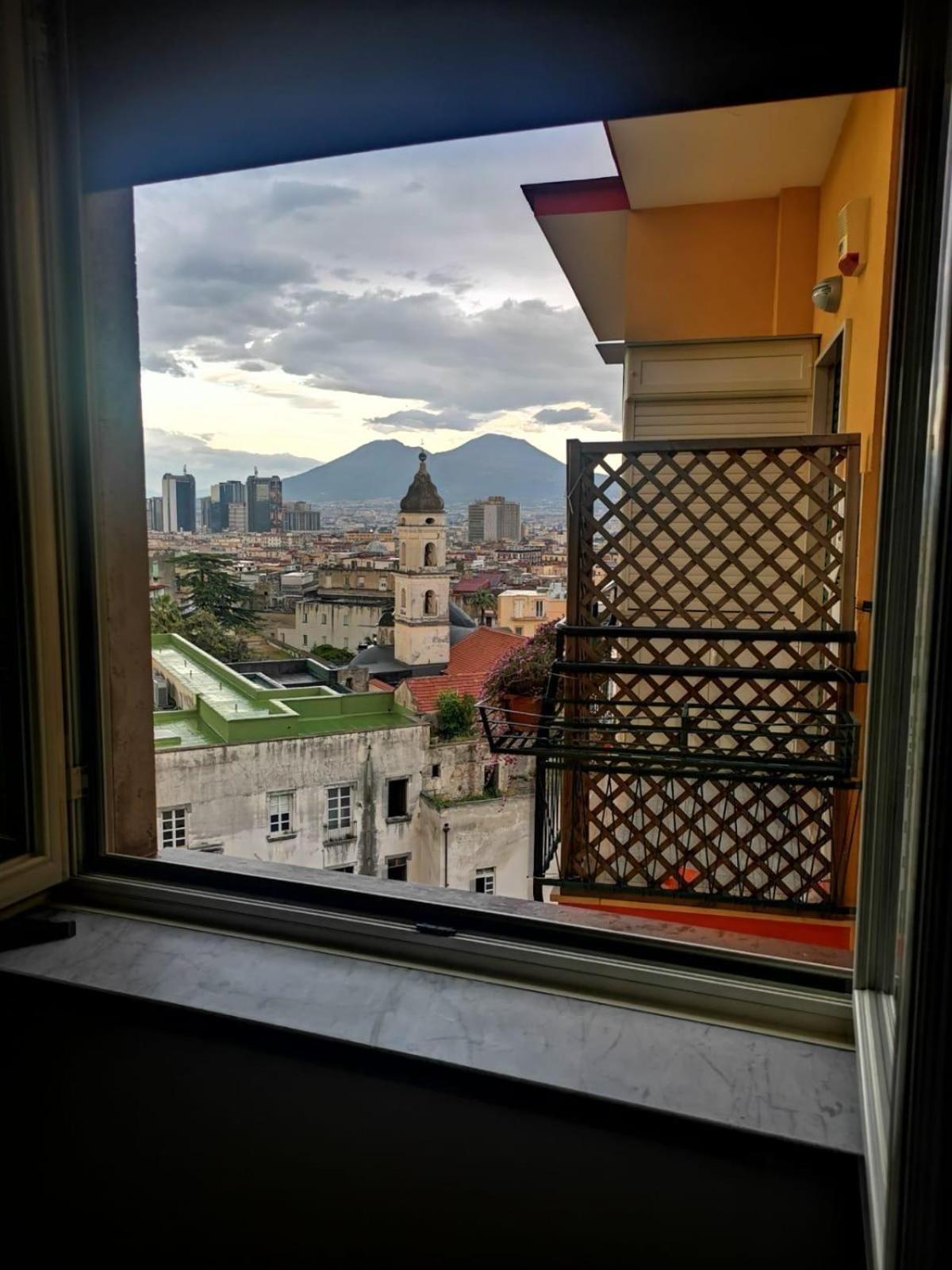 Faccia Gialla Napoli Casa Vacanze Bagian luar foto