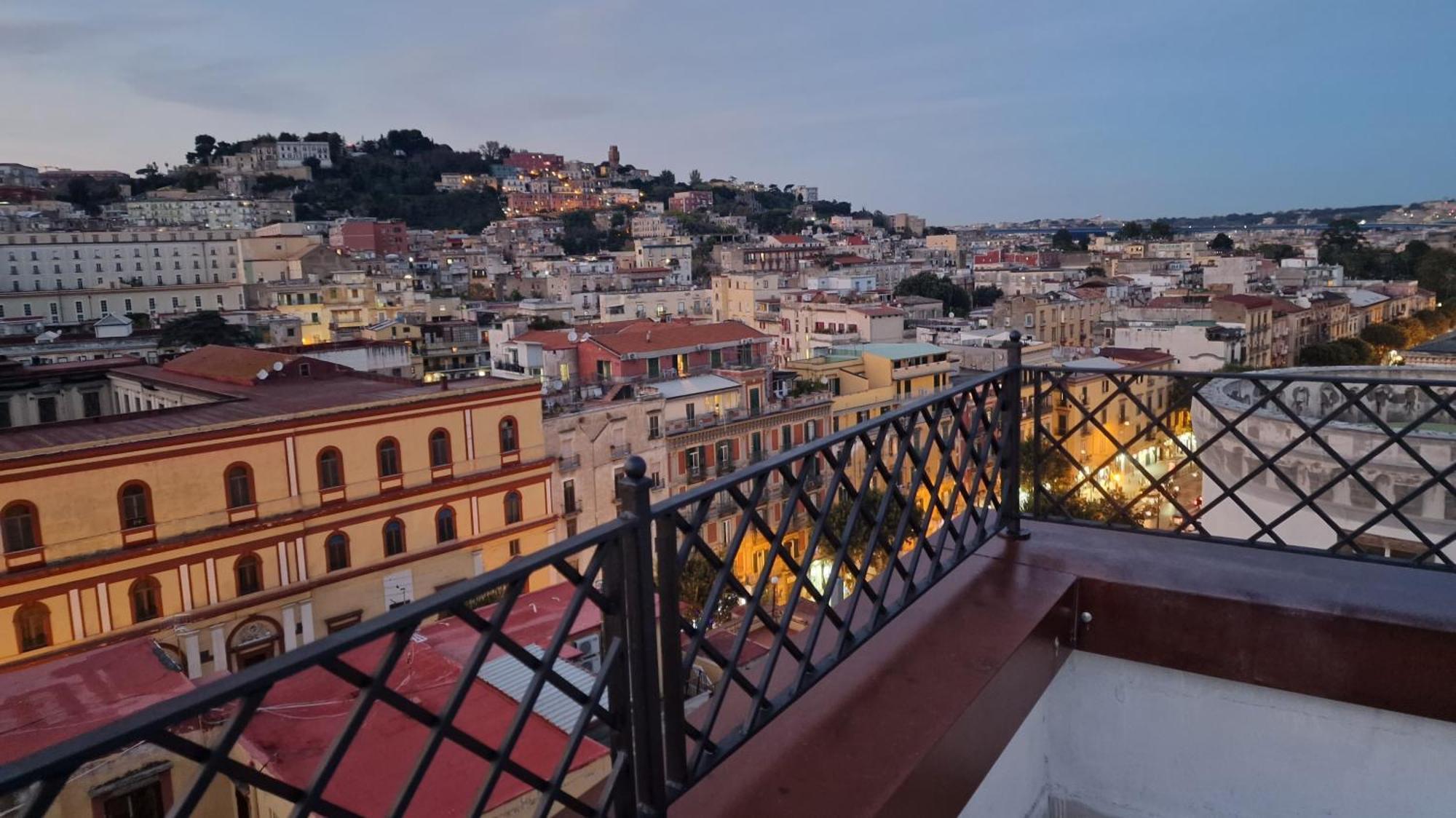 Faccia Gialla Napoli Casa Vacanze Bagian luar foto
